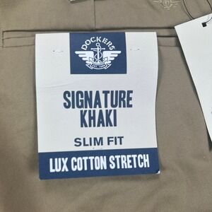 NEW Dockers Mens 33X34 Slim Fit Pants Khaki Tan Chinos Flat Front Stretch Pocket
